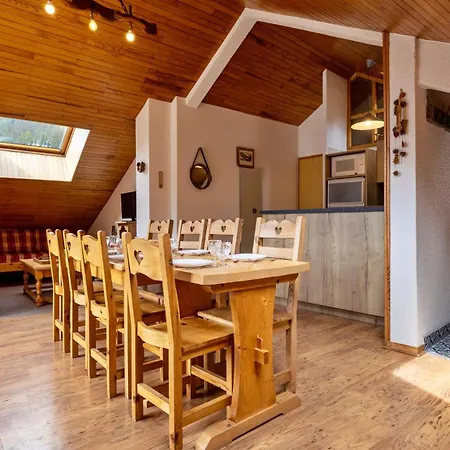 Lovatière Convivial Vue Montagne Hébergement de vacances *