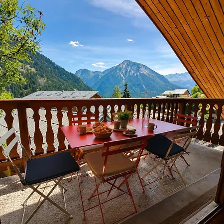 Lovatière Convivial Vue Montagne Hébergement de vacances La Plagne